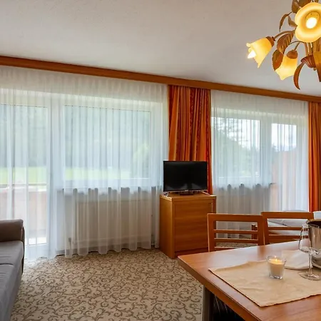 Kinderhotel Larchenhof 4* Obsteig