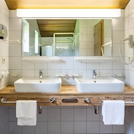 Kinderhotel Larchenhof Hotel 4*