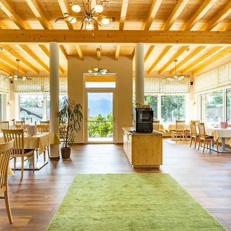 Kinderhotel Larchenhof Hotel 4*