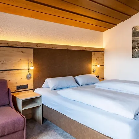 Kinderhotel Larchenhof 4* Obsteig