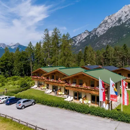 Kinderhotel Larchenhof Hotel 4*