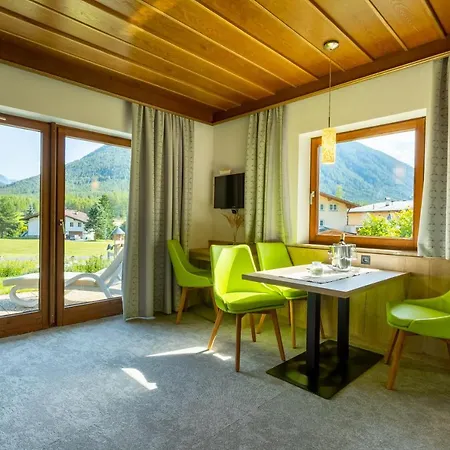 Kinderhotel Larchenhof Hotel 4*