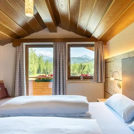 Kinderhotel Larchenhof Hotel Obsteig