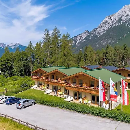 Hotell Laerchenhof Obsteig