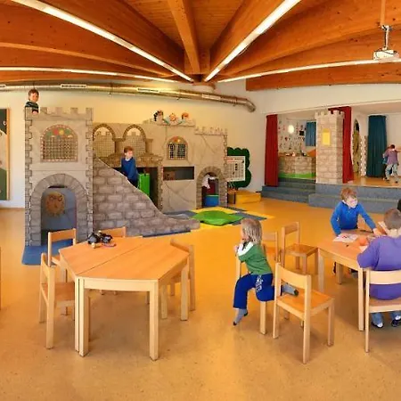 Kinderhotel Larchenhof Hotel Obsteig